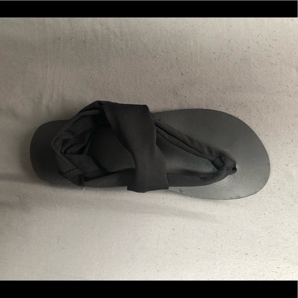 Sandles - Picture 3 of 3